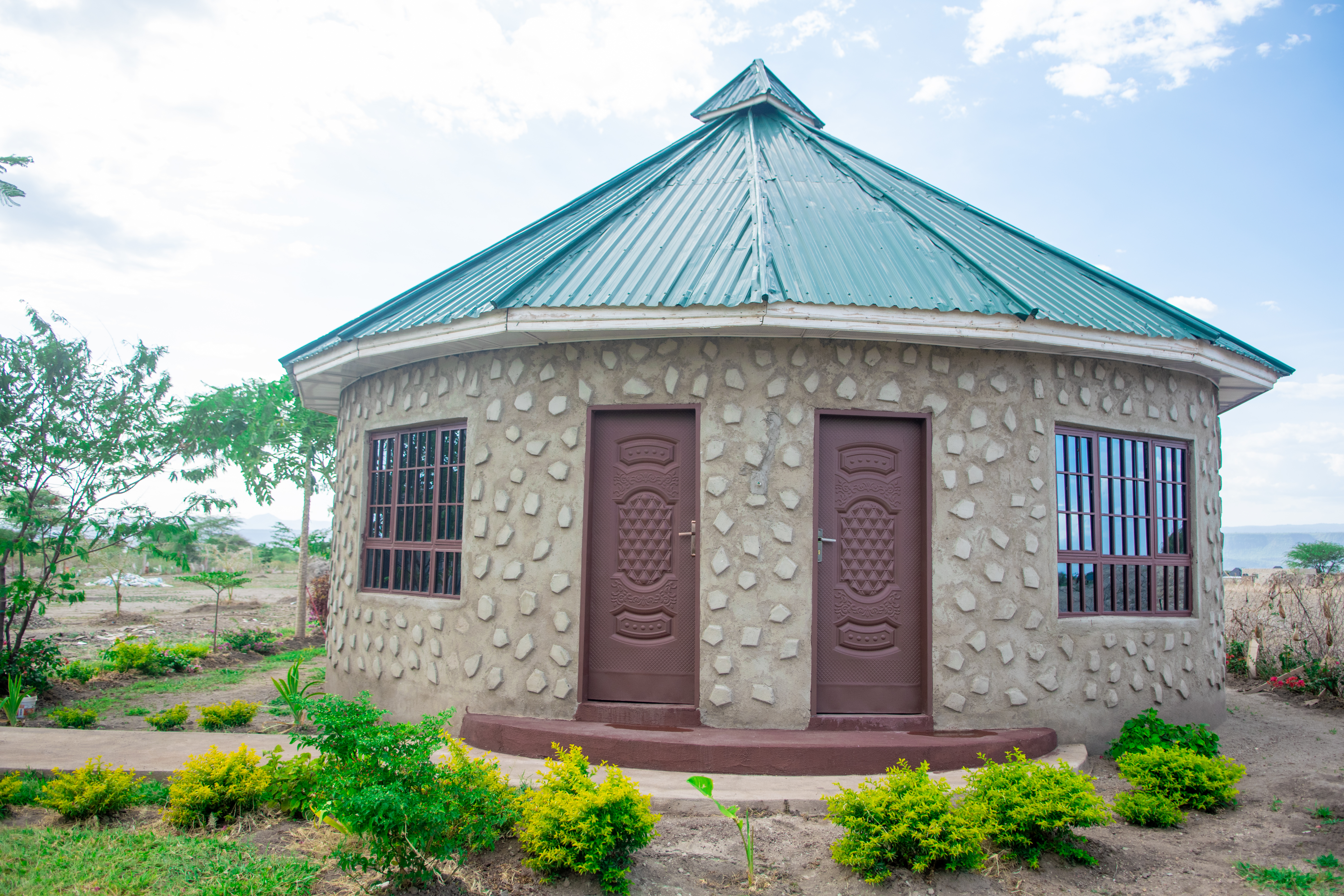 Osotua Huts Lodge